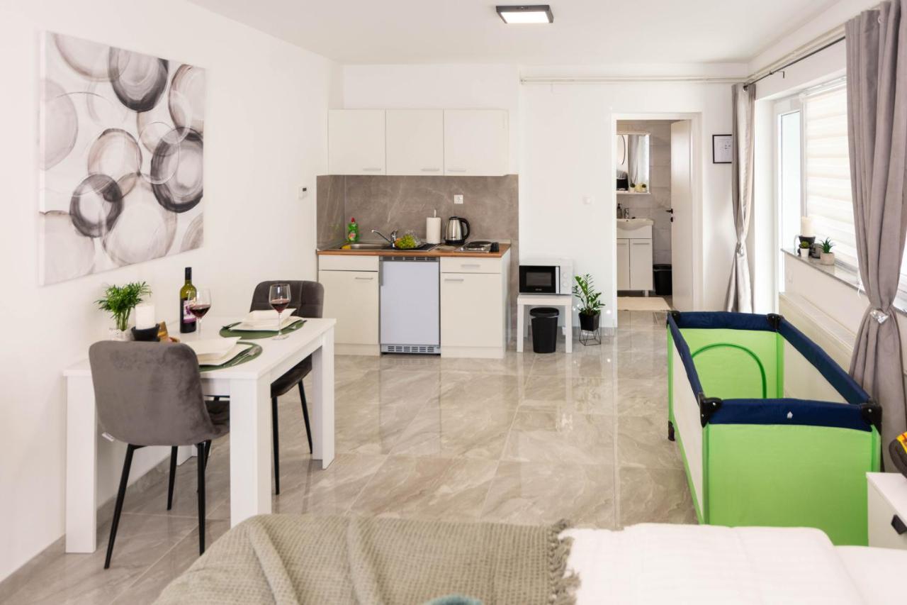 Apartmani Sun & Moon Bjelovar Eksteriør bilde