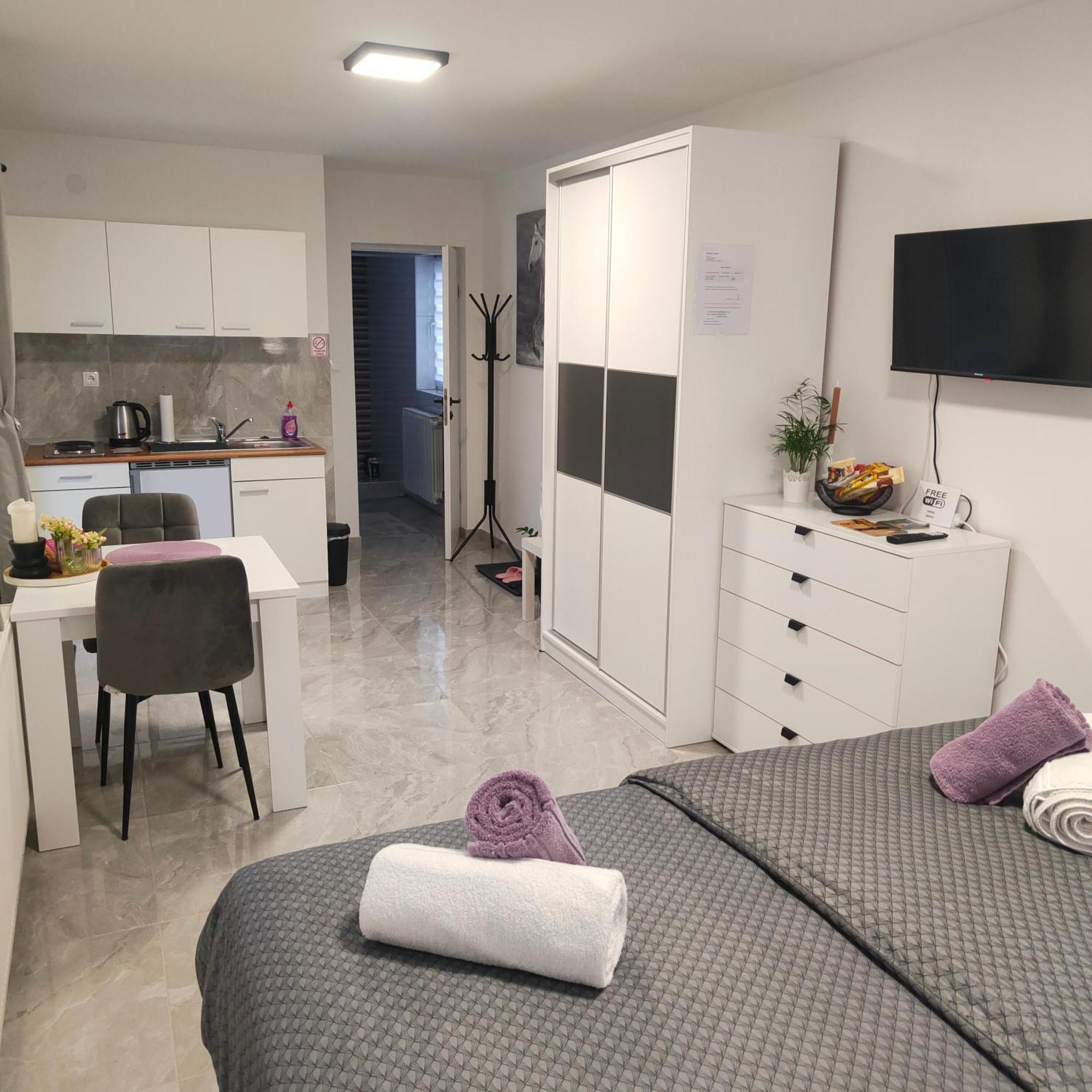 Apartmani Sun & Moon Bjelovar Eksteriør bilde